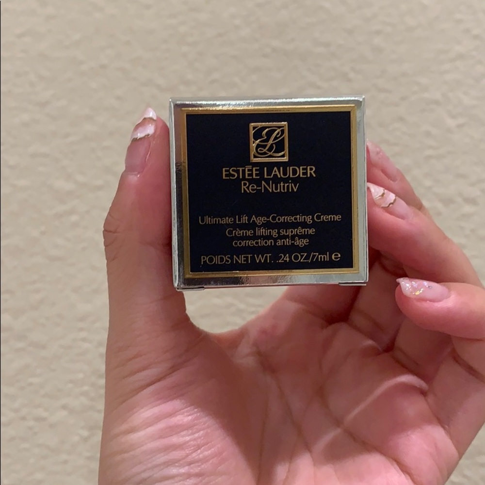 ultimate lift age-correcting Creme